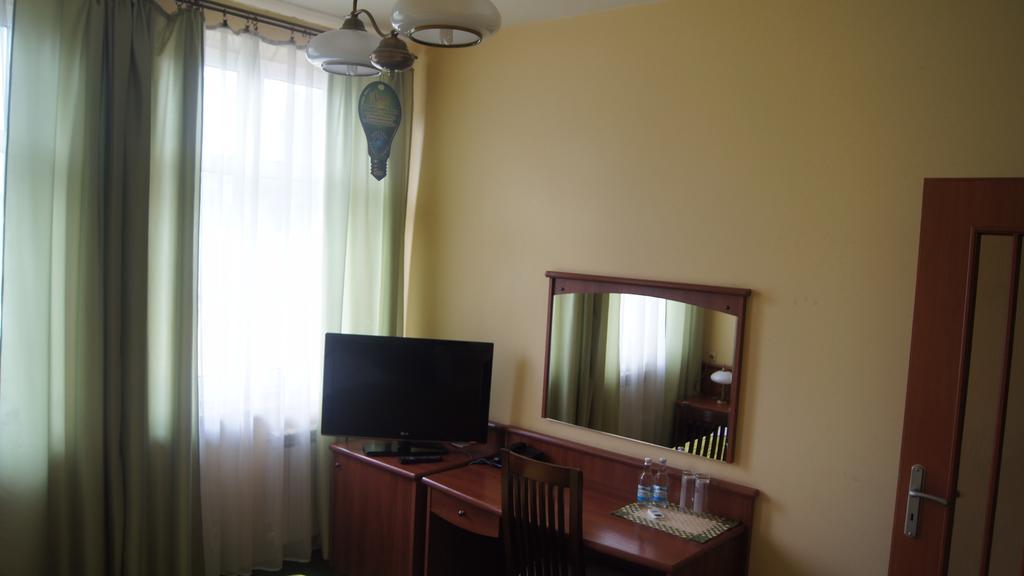 Alabastro Bed & Breakfast Tomaszow Mazowiecki Bilik gambar